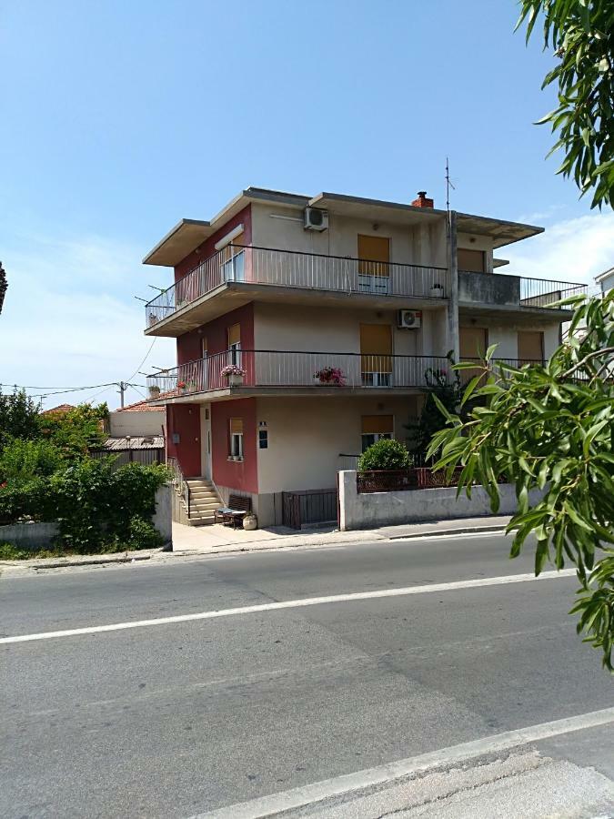 Apartments Pericic Podstrana Exterior foto
