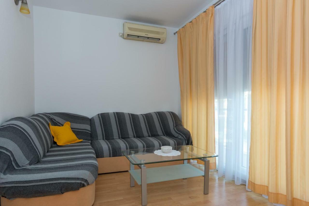 Apartments Pericic Podstrana Exterior foto